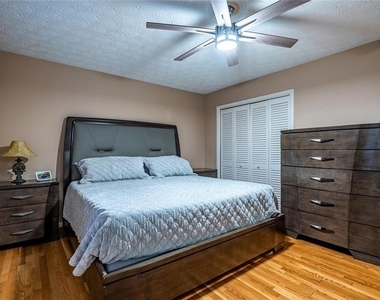 465 Dobbs Road - Photo Thumbnail 18