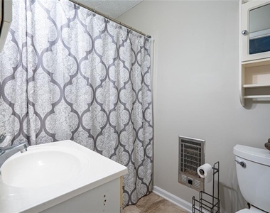 465 Dobbs Road - Photo Thumbnail 19