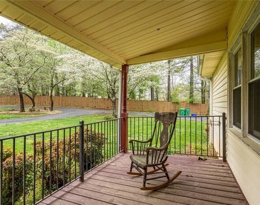 465 Dobbs Road - Photo Thumbnail 1
