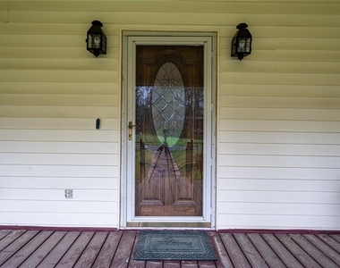 465 Dobbs Road - Photo Thumbnail 3