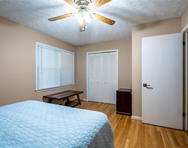 465 Dobbs Road - Photo Thumbnail 21