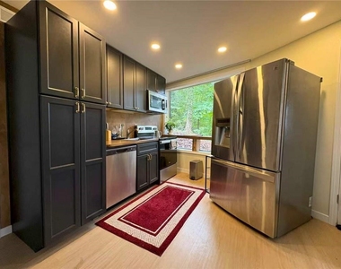 532 Embry Lane - Photo Thumbnail 4