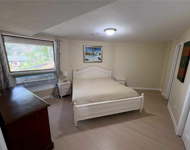 532 Embry Lane - Photo Thumbnail 8