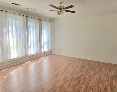 3385 Wellbrook Drive - Photo Thumbnail 6