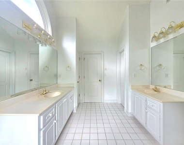 3385 Wellbrook Drive - Photo Thumbnail 12