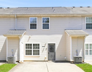8643 Thomas Lane - Photo Thumbnail 14