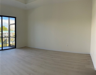 9202 Migue Circle - Photo Thumbnail 12