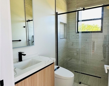 9202 Migue Circle - Photo Thumbnail 21