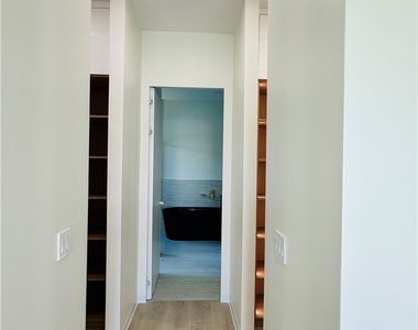 9202 Migue Circle - Photo Thumbnail 15
