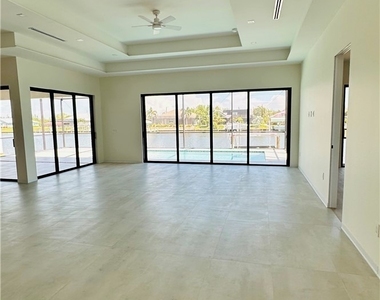 15548 Ruston Circle - Photo Thumbnail 2