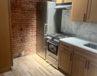 367 west 123 Street - Photo Thumbnail 2