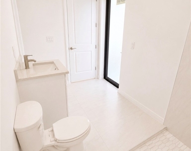4310 15th Street Sw - Photo Thumbnail 11