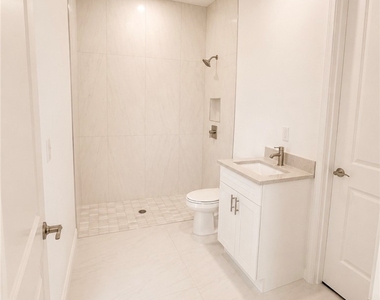 4310 15th Street Sw - Photo Thumbnail 10