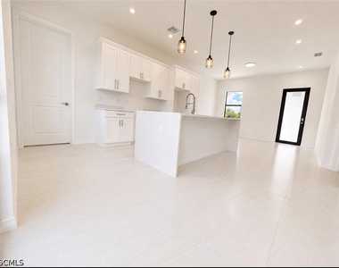 4310 15th Street Sw - Photo Thumbnail 8