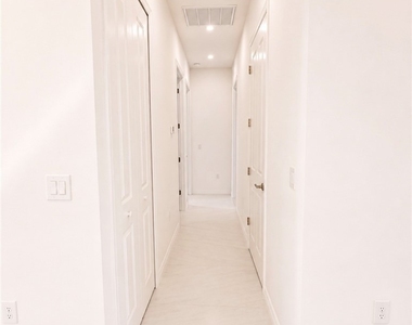 4310 15th Street Sw - Photo Thumbnail 13
