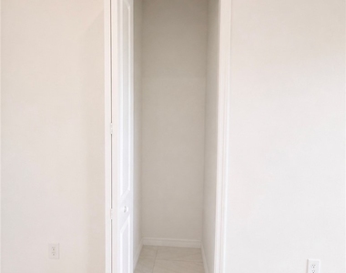 4310 15th Street Sw - Photo Thumbnail 9