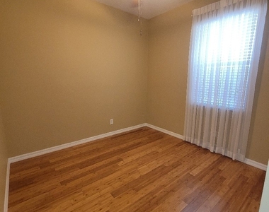 18167 Horizon View Boulevard - Photo Thumbnail 8