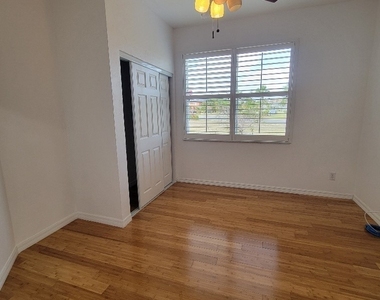 18167 Horizon View Boulevard - Photo Thumbnail 10