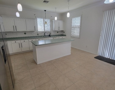 18167 Horizon View Boulevard - Photo Thumbnail 25