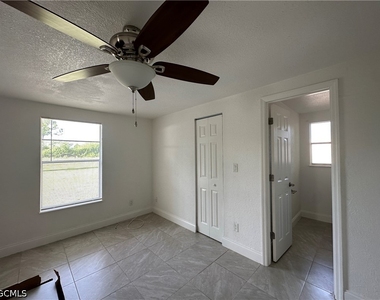 613 Nw 7th Avenue - Photo Thumbnail 3