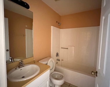 613 Nw 7th Avenue - Photo Thumbnail 8