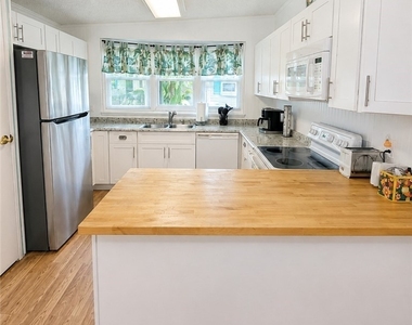10401 Circle Pine Road - Photo Thumbnail 2