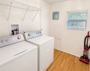 10401 Circle Pine Road - Photo Thumbnail 10