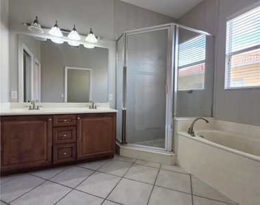 9822 Quinta Artesa Way - Photo Thumbnail 11