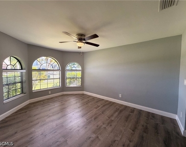 416 Sw 37th Terrace - Photo Thumbnail 4