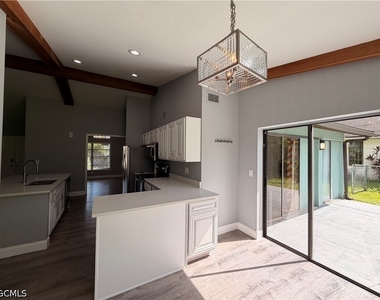 416 Sw 37th Terrace - Photo Thumbnail 11
