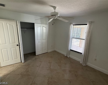 1306 Sw 35th Terrace - Photo Thumbnail 12