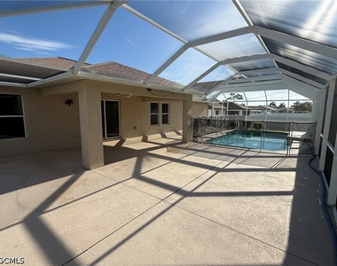 1306 Sw 35th Terrace - Photo Thumbnail 30