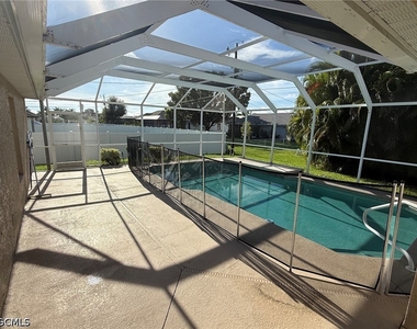 1306 Sw 35th Terrace - Photo Thumbnail 25