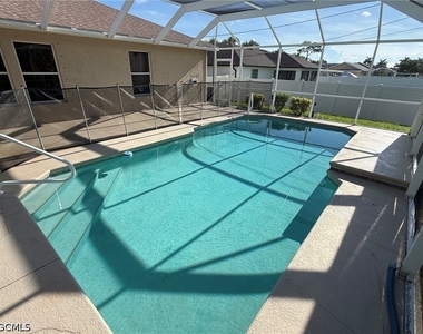 1306 Sw 35th Terrace - Photo Thumbnail 1