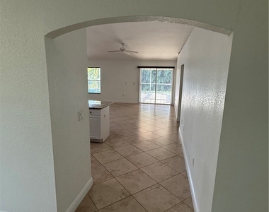 1306 Sw 35th Terrace - Photo Thumbnail 8