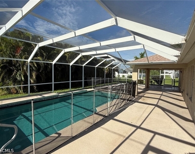 1306 Sw 35th Terrace - Photo Thumbnail 27