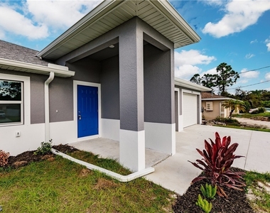 4724 22nd Street Sw - Photo Thumbnail 2