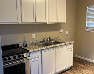 505 Palacios Street - Photo Thumbnail 2