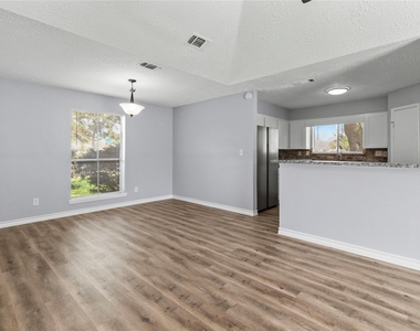 20903 Union Park Drive - Photo Thumbnail 5