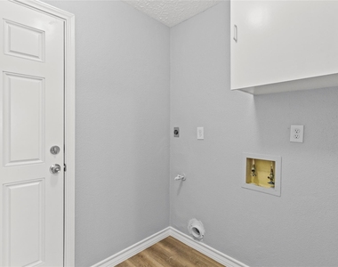 20903 Union Park Drive - Photo Thumbnail 13