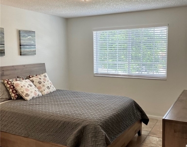 1185 Wildwood Lakes Boulevard - Photo Thumbnail 5