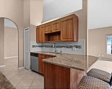 13648 Admiral Court - Photo Thumbnail 6
