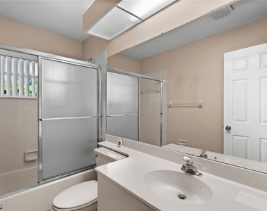 13648 Admiral Court - Photo Thumbnail 23