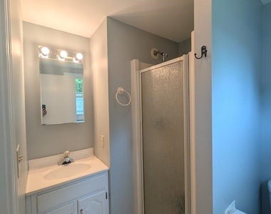67 Perry - Photo Thumbnail 3