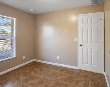 5107 25th Street Sw - Photo Thumbnail 5