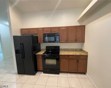 705 Nicholas Parkway W - Photo Thumbnail 5