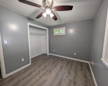 65 Perry - Photo Thumbnail 11