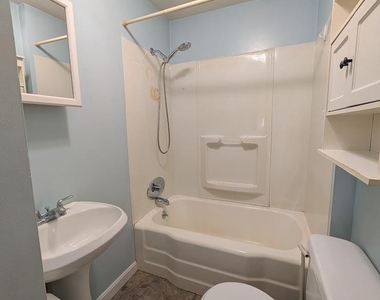65 Perry - Photo Thumbnail 4
