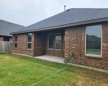 8519 Golden Field Drive - Photo Thumbnail 25