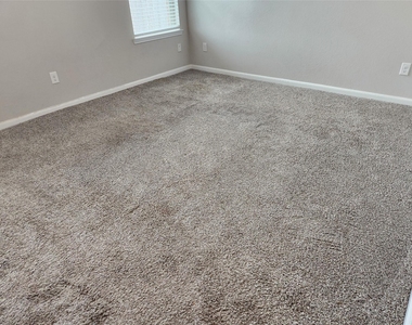 8519 Golden Field Drive - Photo Thumbnail 10